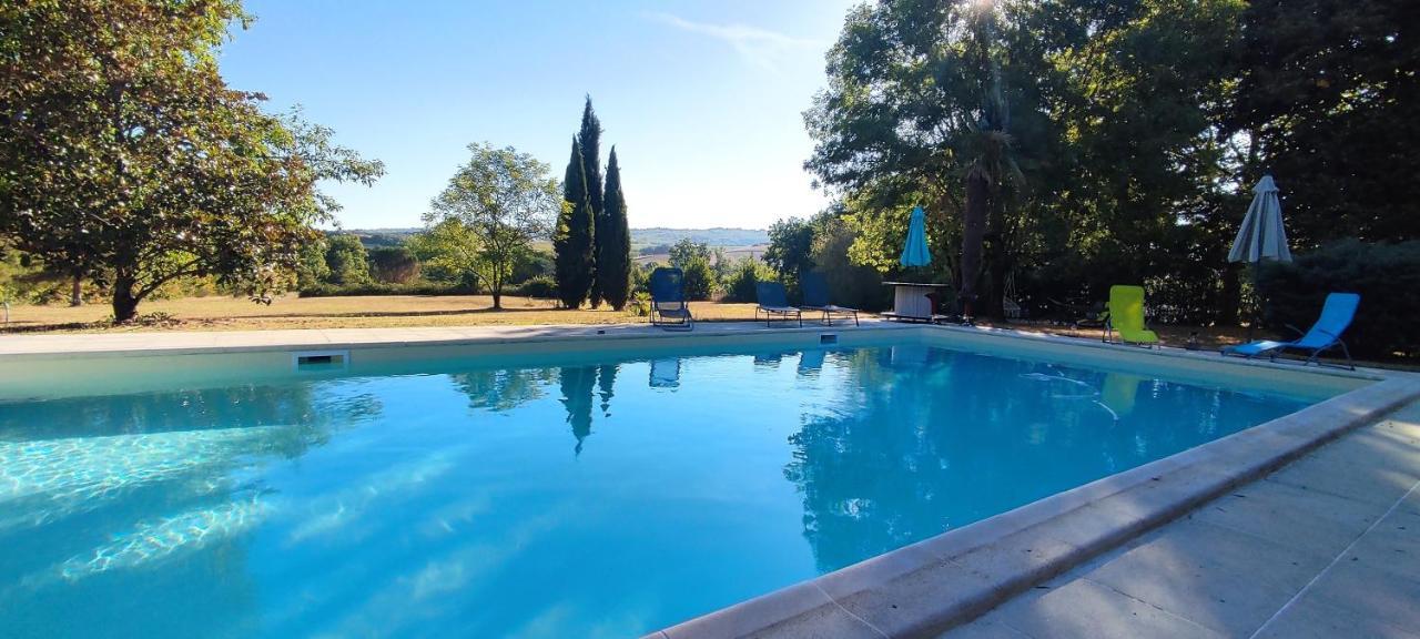 Domaine Les Garrigues Bed & Breakfast Puygaillard-de-Quercy Екстериор снимка