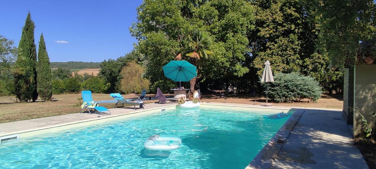 Domaine Les Garrigues Bed & Breakfast Puygaillard-de-Quercy Екстериор снимка